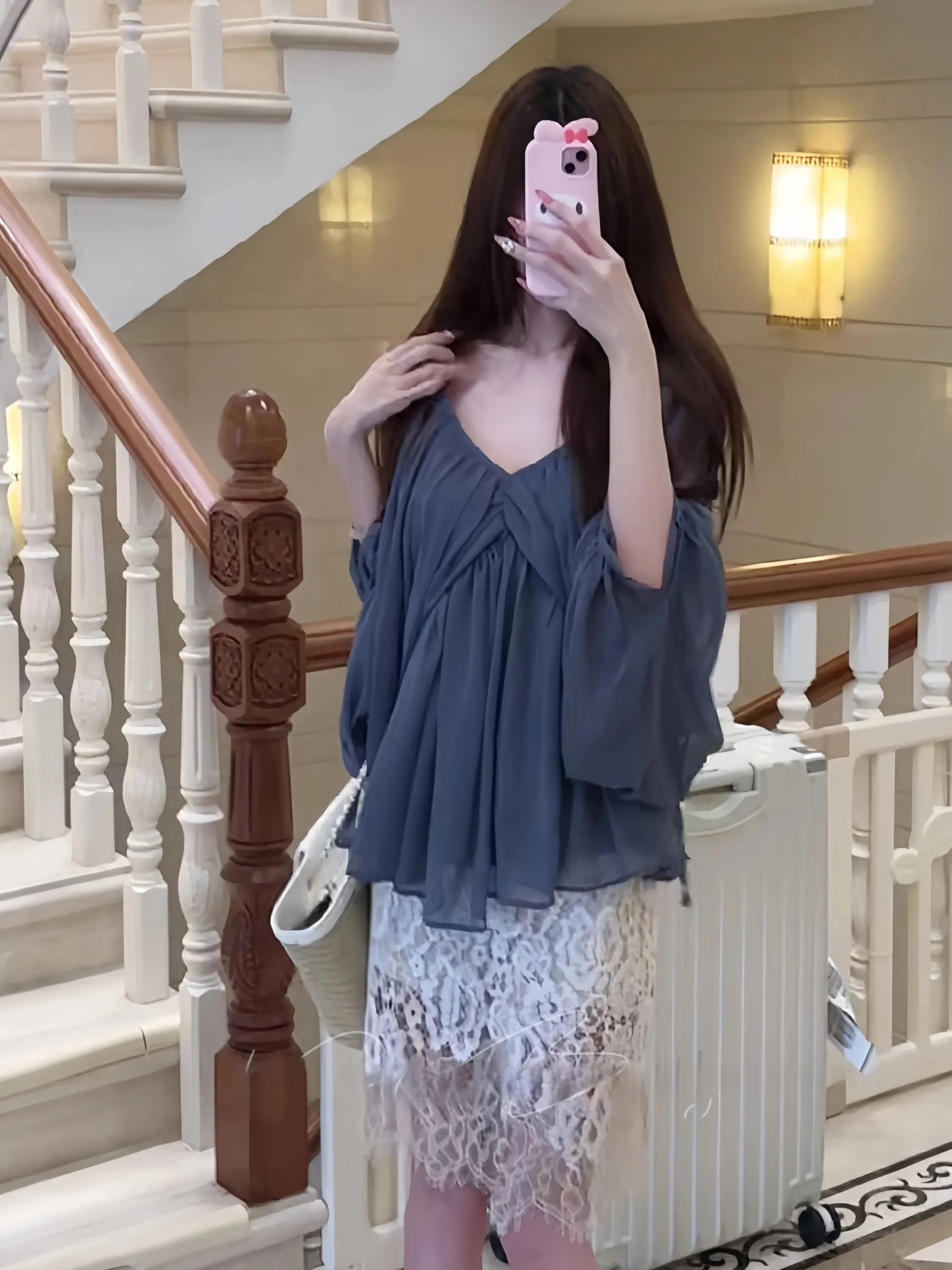 Elegant Slimming Casual Top V-Neck Seven Sleeve Women's Fashion Summer New Style High-End Sensation Body Shape Enhancing Shirt
