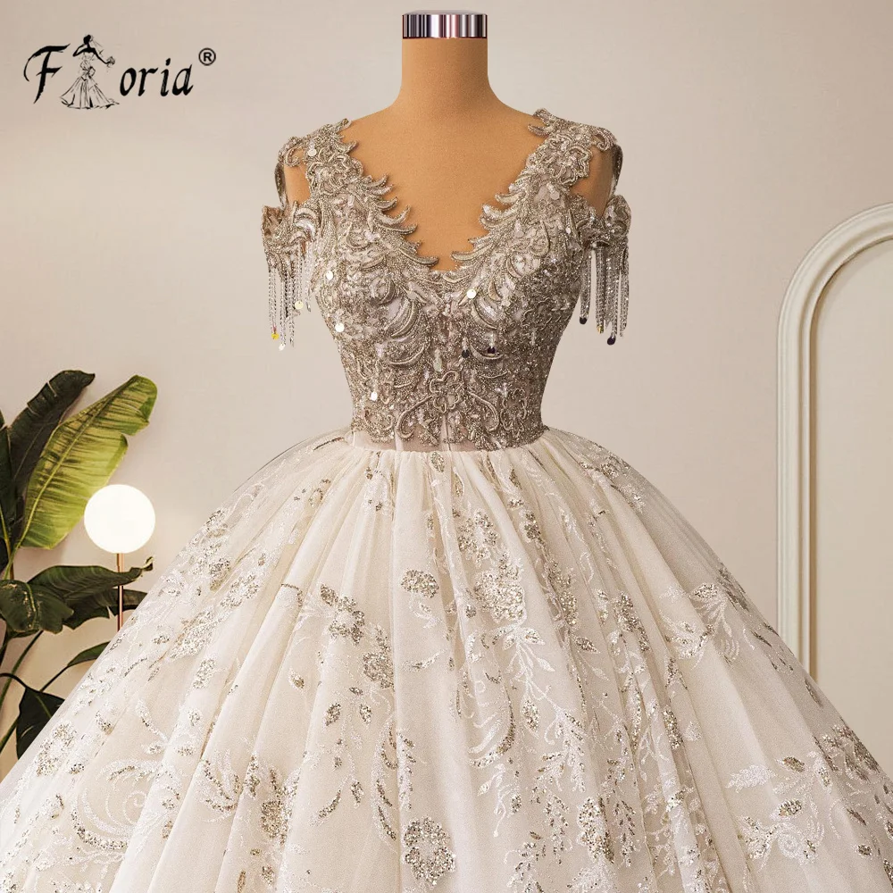 Luxury Dubai Ball Gown Wedding Dress V Neck Princess Tassel Lace Appliques Woman Bridal Gowns 3D Floral Elegant Bespoke Dress