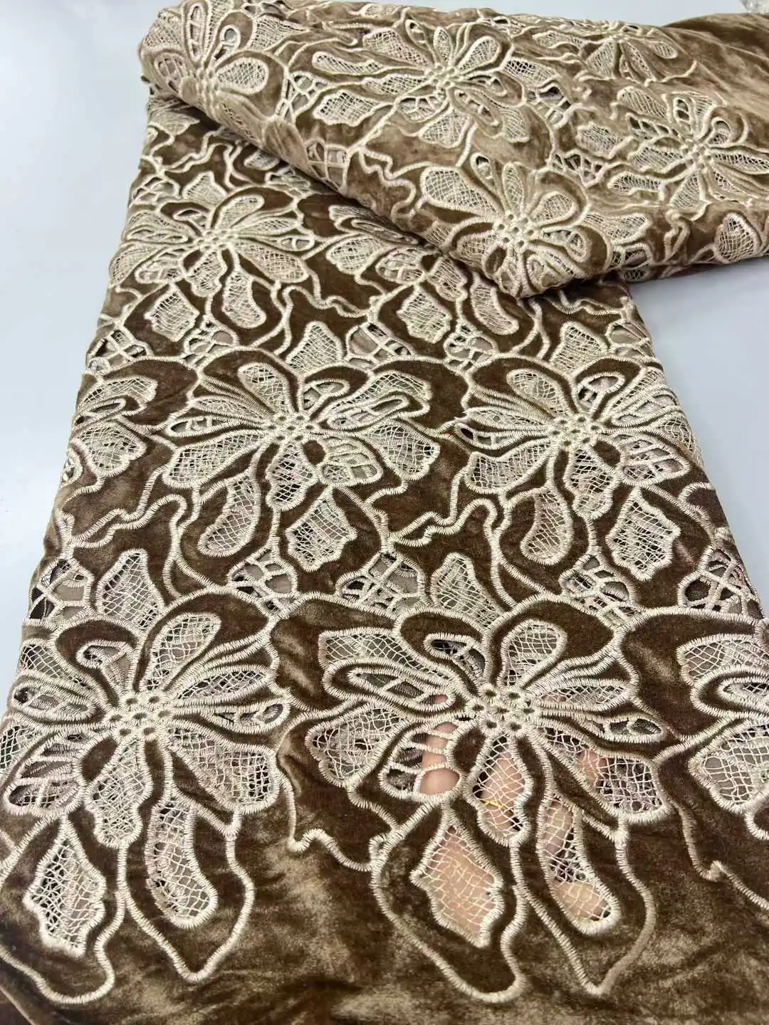 African Velvet Laser Embroidered Lace Fabric 2025 High Quality Cotton Guipure Fabric for Autumn and Winter Party Dresse TP1713