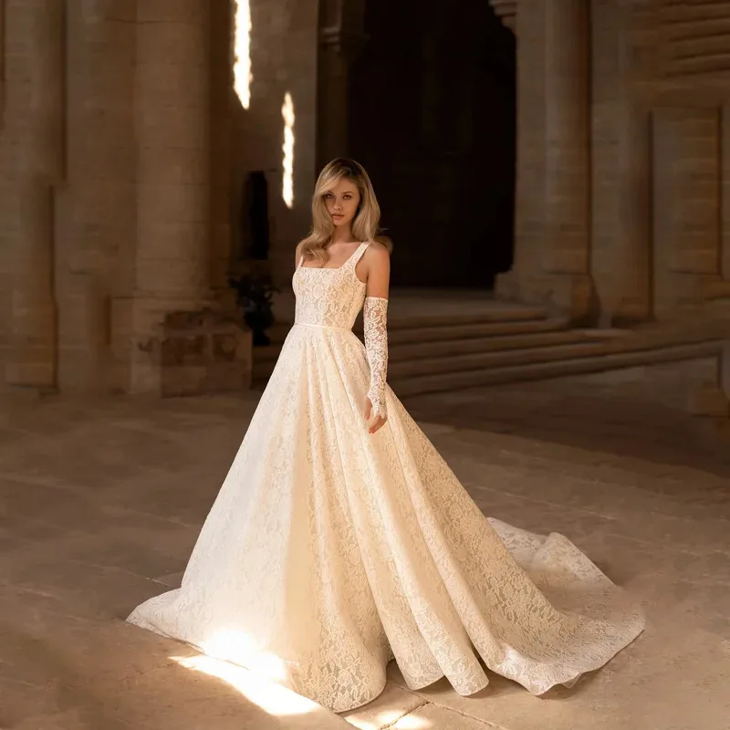 Elegant Square Collar Straples Lace Pleated Wedding Dress Customized A-line Backless Court Bridal Party Gowns vestidos de novia