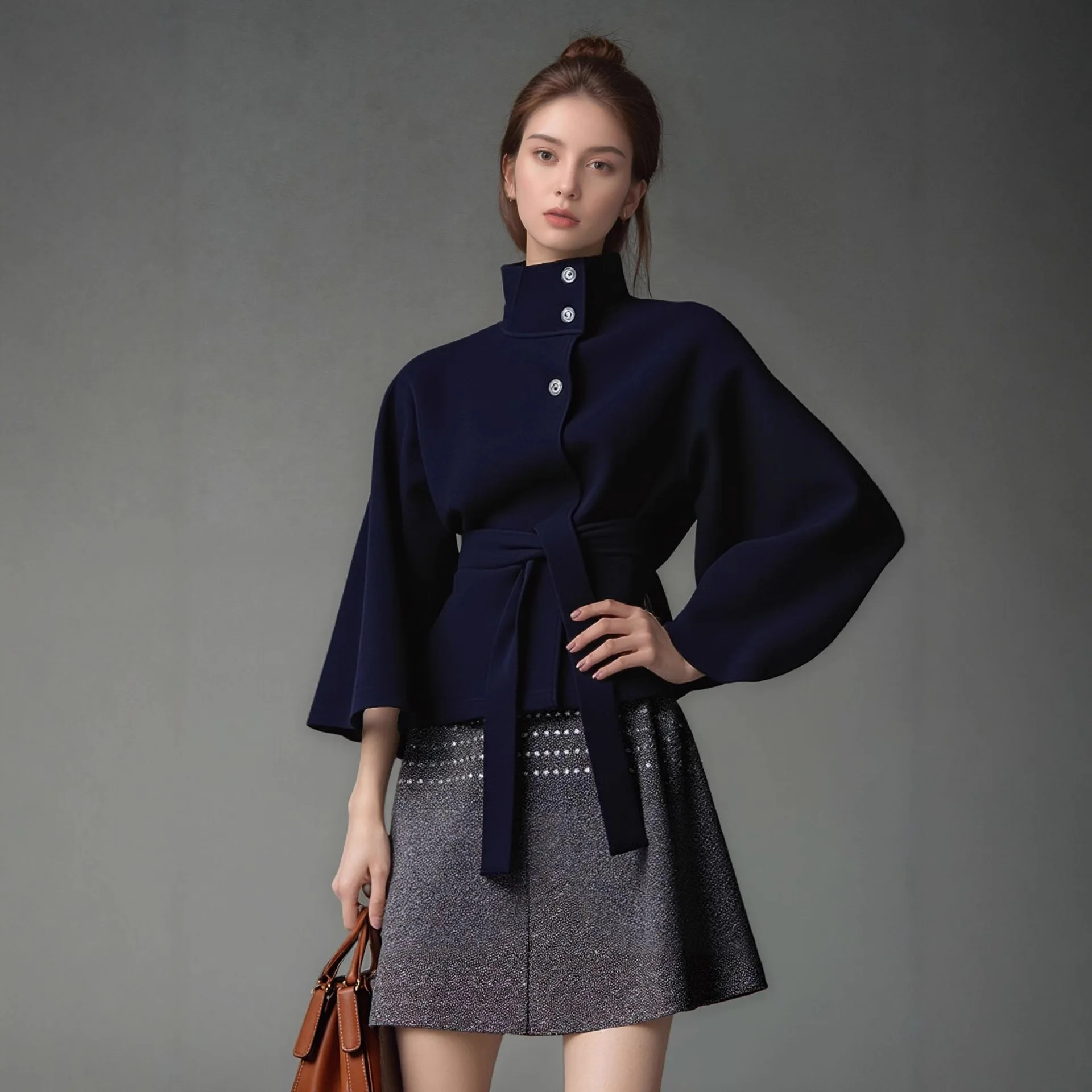 

Европейская и американская женская осенне-зимняя новая мода, однотонная накидка с воротником-стойкой и пуговицами, шерстяной пояс, плащ