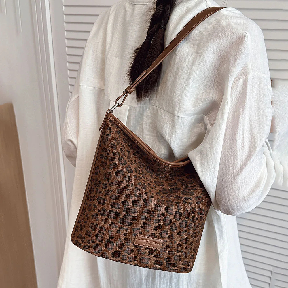 

Повседневная сумка-ведро с леопардовым принтом, женская универсальная сумка на одно плечо, подмышки, роскошные высококачественные дорожные сумки через плечо