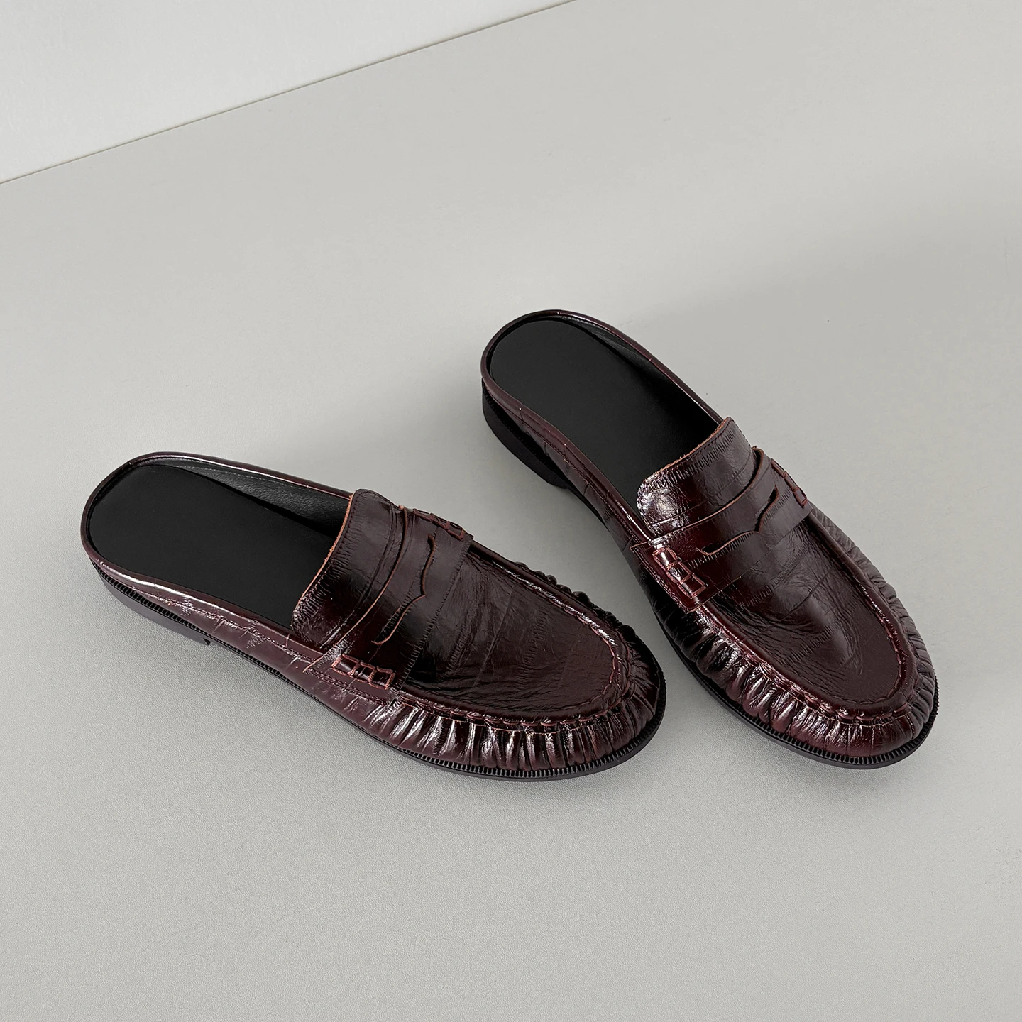 QUTAA 2026 News Genuine Leather Women Flats Shoes Wrinkled Woman Spring Mules Casual Shoes Autumn Round Toe Ladies Dress 34-40