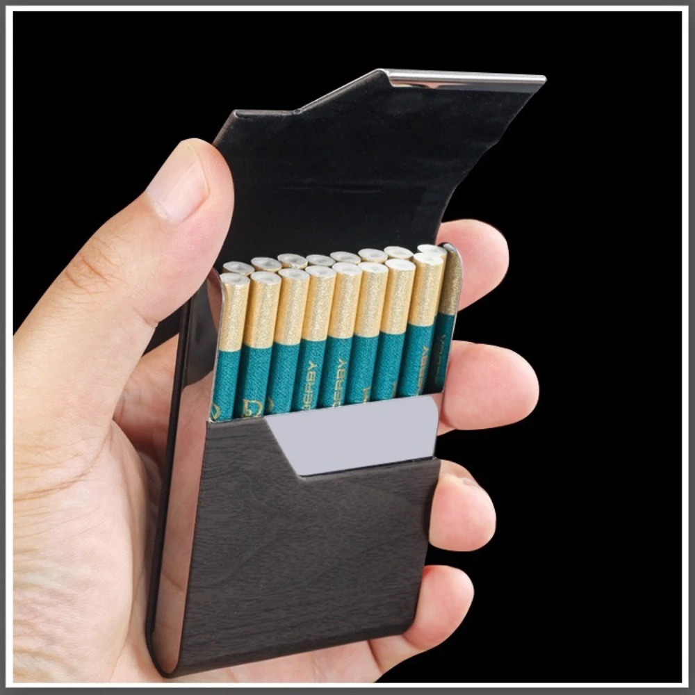 A Compact Wood-grain Cigarette Box with A Flip Lid Portable Magnetic Attraction Fashionable and Portable Men's Cigarette Box