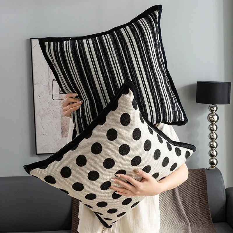 Light Luxury Black and White Cushion Cover Geometric Jacquard Design Sense Pillow Covers Decorative Modern Home Sofa Pillow Case