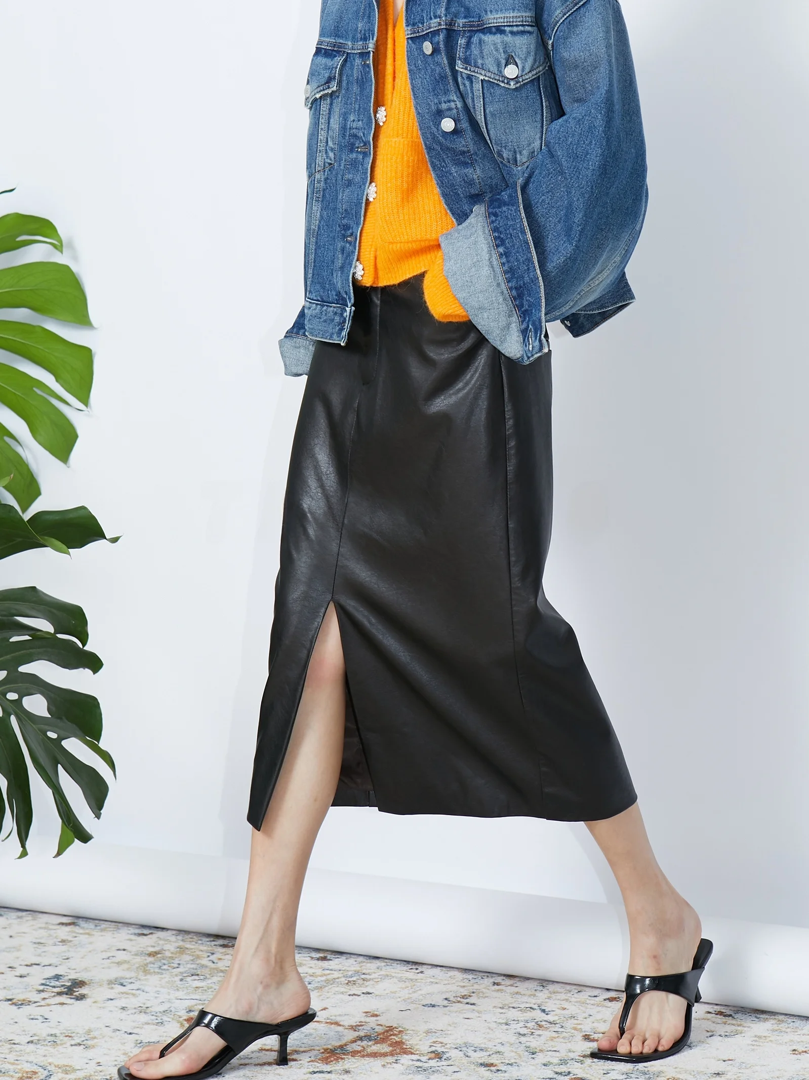 

Thecelo High Waist A-Line Leather Skirt for Commuting Loose Fit Mid-Length Zipper Detail Pure Color Busin Casual Sle