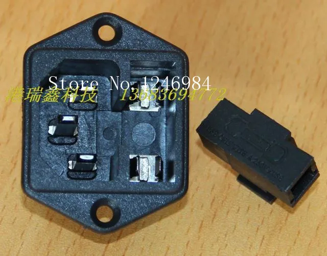 [SA] conector de montaje en panel combinado triangular de salida de CA con seguro PST-101FS--100PCS/LOT