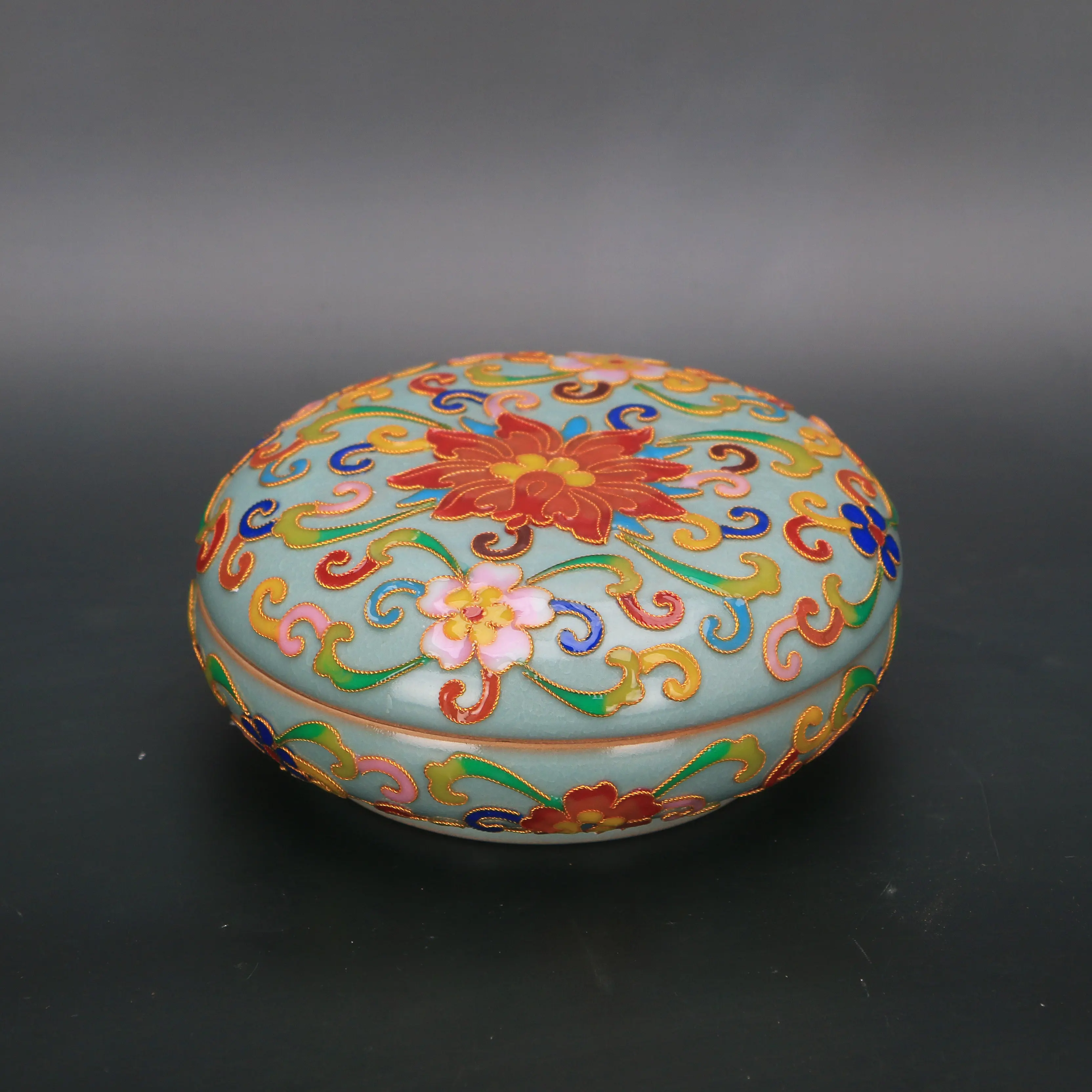 Chinese Cloisonne Enamel Powder Box Lotus Scroll Pattern Qing Dynasty Style Vintage Home Decor Collectible Ornament
