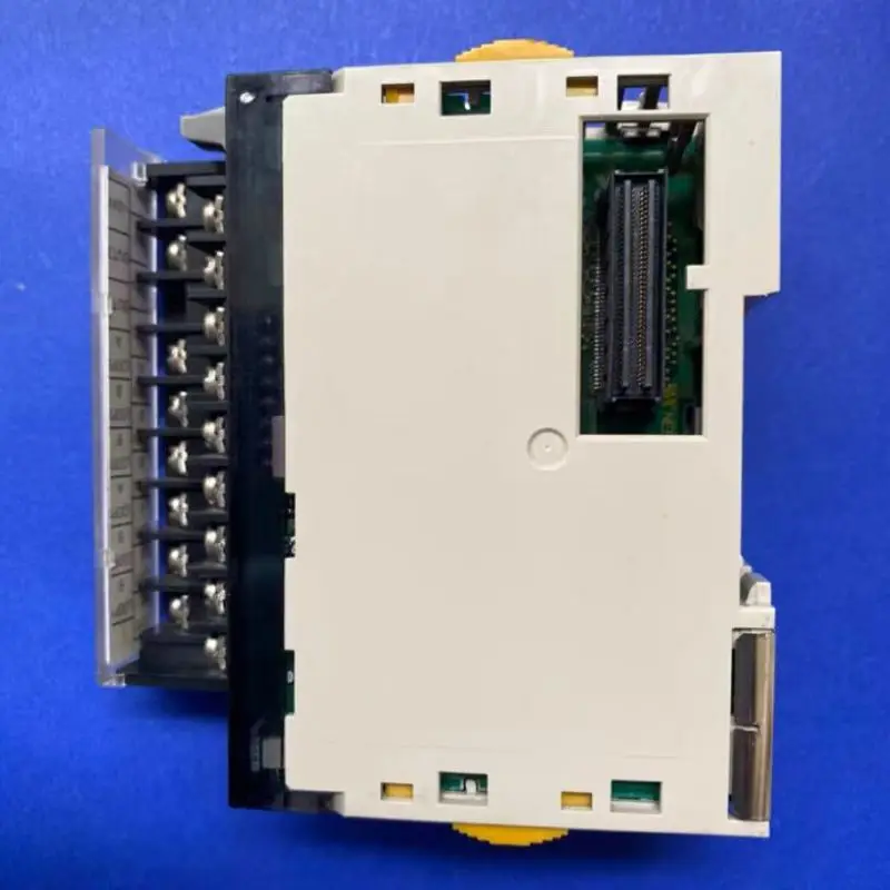 Nuevo módulo CJ1W-TC101 para envío rápido