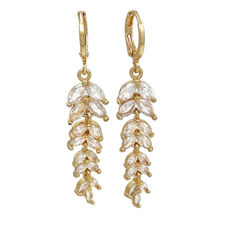 

New women's long earrings, leaf earrings, temperament earrings, Halloween Christmas versatile jewelry