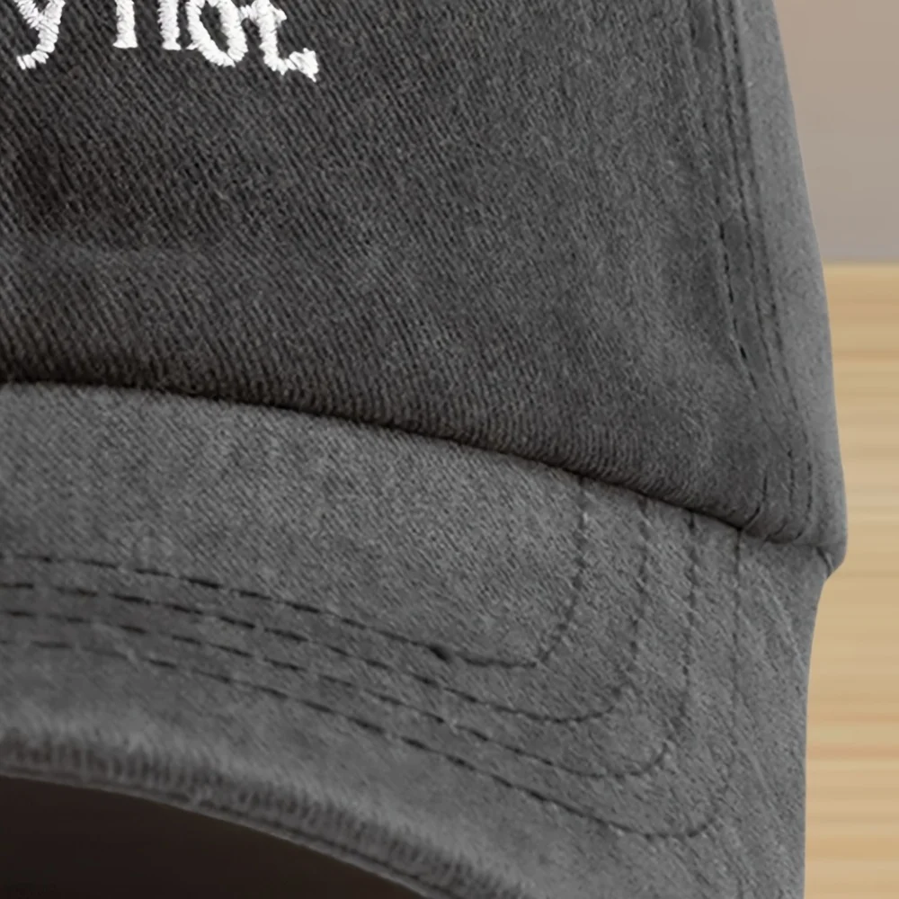 1 Retro Washed Vintage Letter Embroidered Baseball Cap for Men's Outdoor Versatile Sports Hat Suitable for Spring and Summer