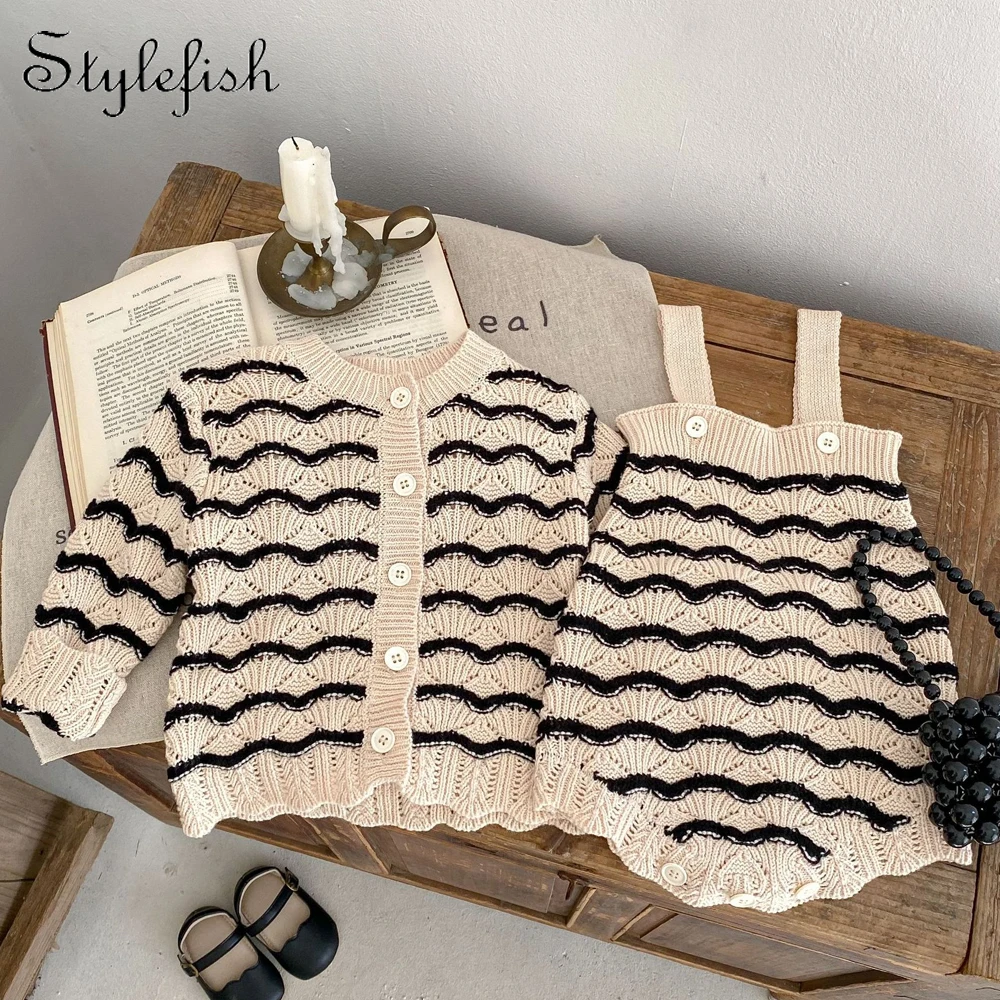 INS Spring and Autumn Clothing Infant and Toddler Girls' Black Wave Pattern Knitted Coat+Versatile Knitted Romper Two Piece Set