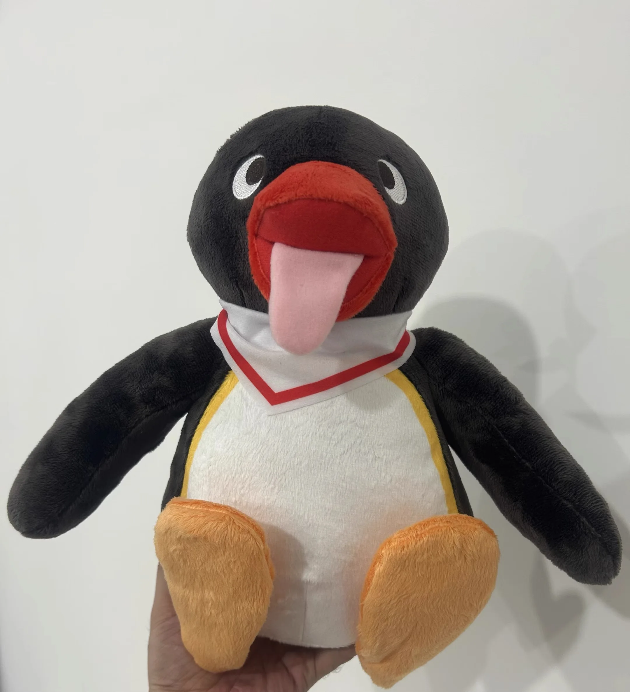 Nuovo Kawaii Carino Pingu Pinguino Lingua fuori Peluche Bambini Animali di Peluche Giocattoli Per I Regali Dei Bambini 30 CM