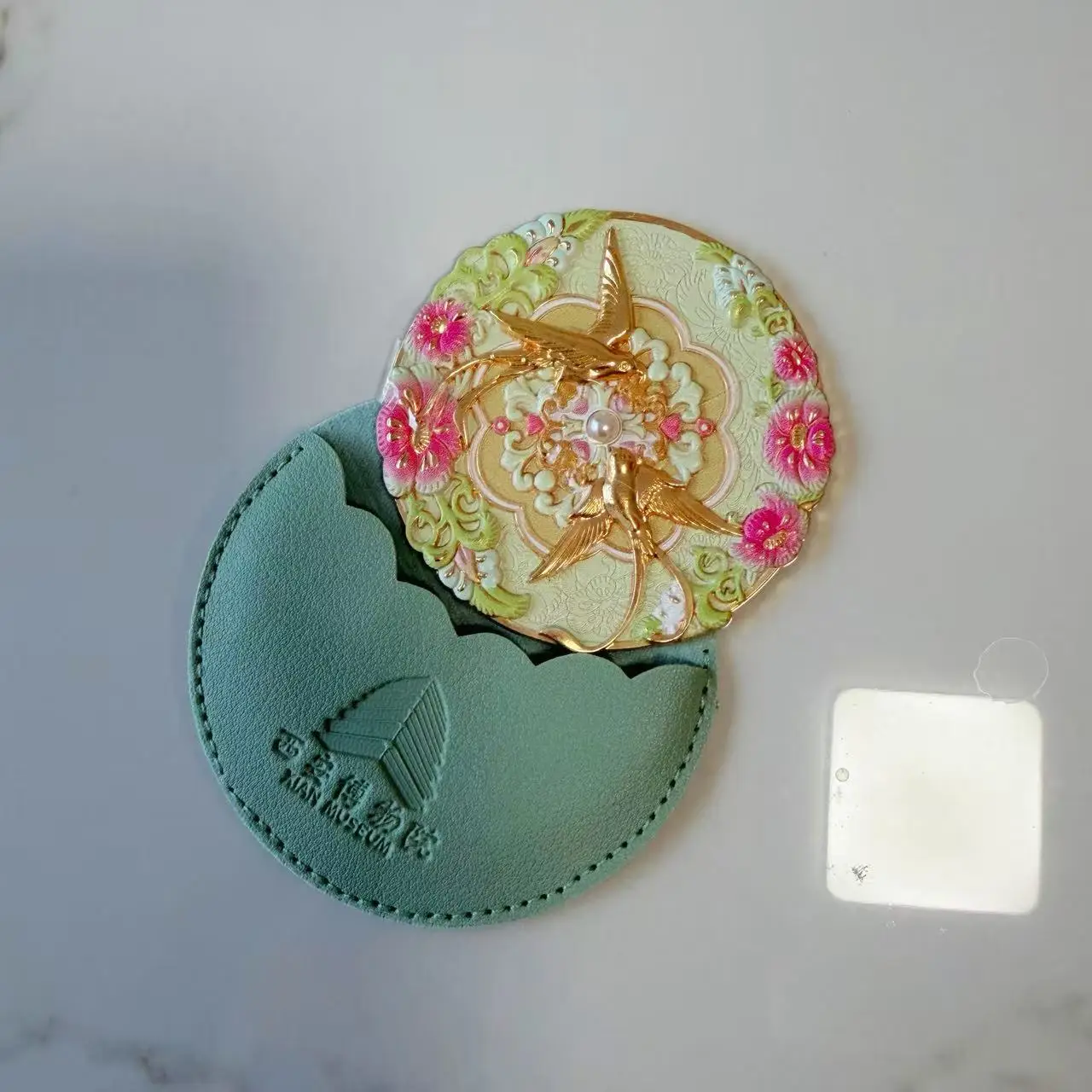 Hot Promotion Hello Kitty Slippers,Makeup Bag,Keychain,Mini Makeup Mirror - view 4