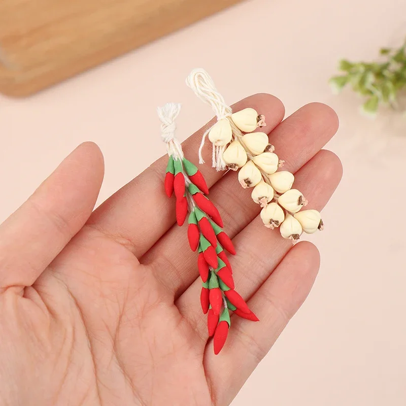 1：12 Scale Dollhouse MiniatureFoodGarlicChili PepperString Hanging Kitchen DecorMini Accessories forDollhouse Home Decor Crafts