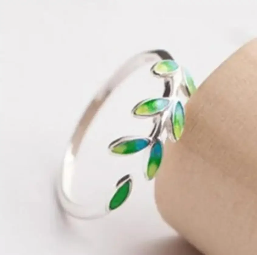 Korean Minimalist Green Color Leaf Creative Opening Adjustable Rings For Women Fashion Jewelry New 2024 Custom Jewelry