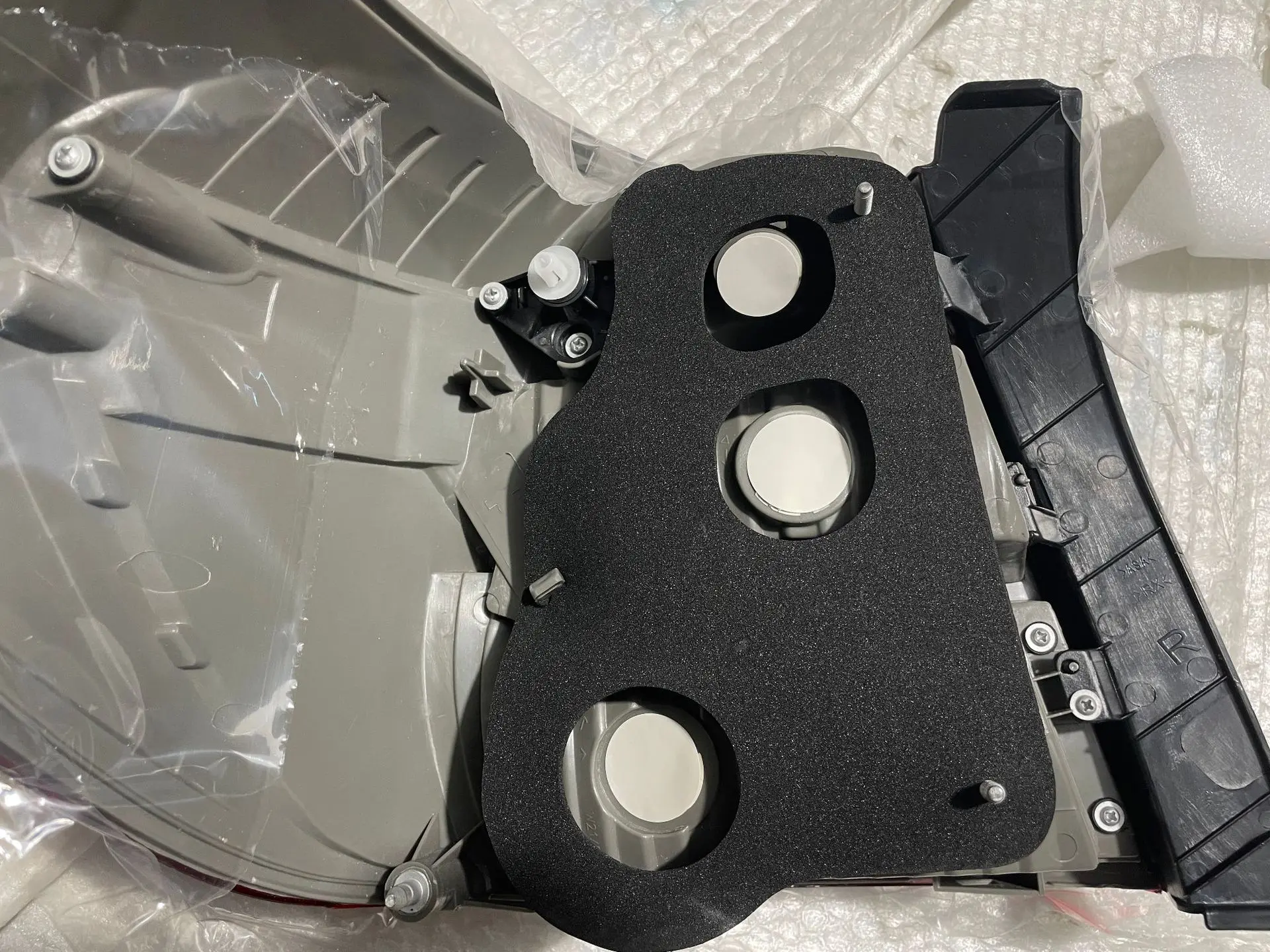 

Применимо к задним фонарях Toyota Highlander 2007 года 81561-0E030/81561-0E040