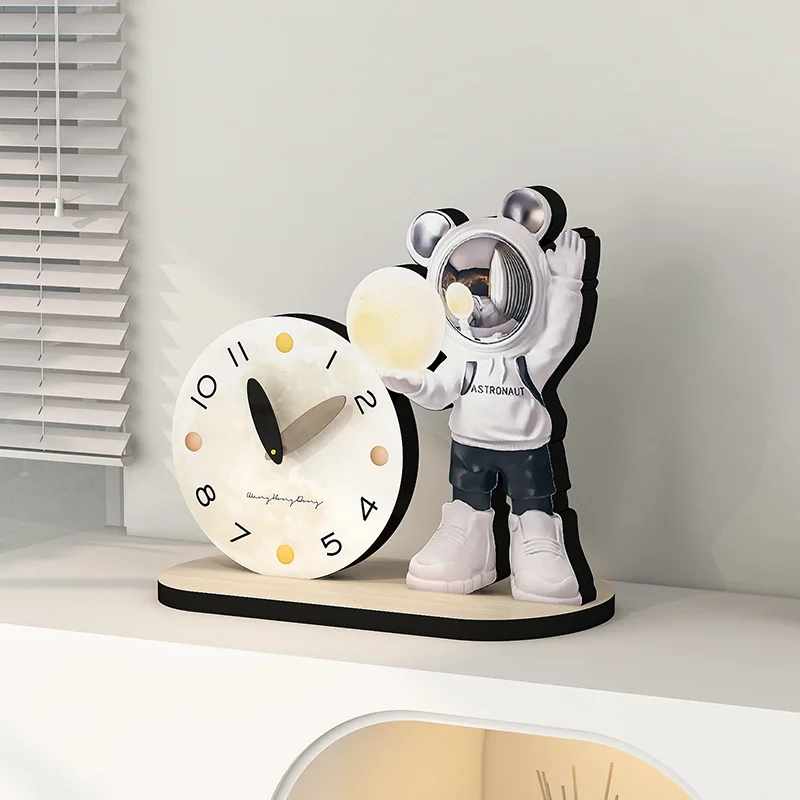 

Creative Ornament Table Clock Astronaut Decor Desktop Clock Desk Ornament Student Kids Cartoon Clock Modern Design Silent Clocks