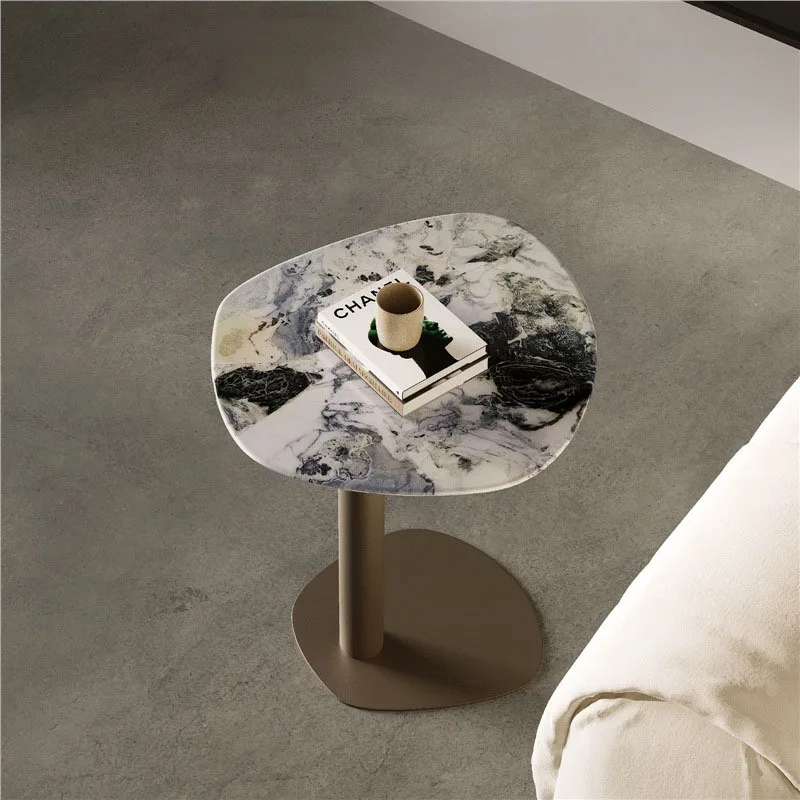 a few small apartments, designer marble corners, a few high-end living room, small round table, wabi sandy wind