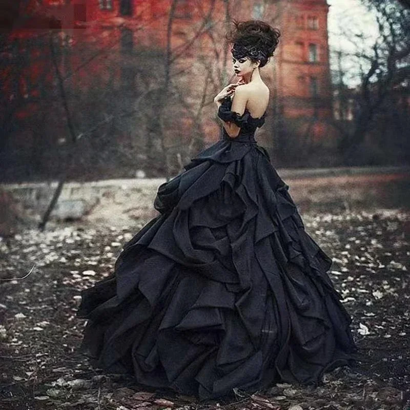 Black Gothic Ball Gown Wedding Dresses Off Shoulder Pleat Lace Victorian lace-up corset outdoor bride Cosplay Wedding Gown 2025