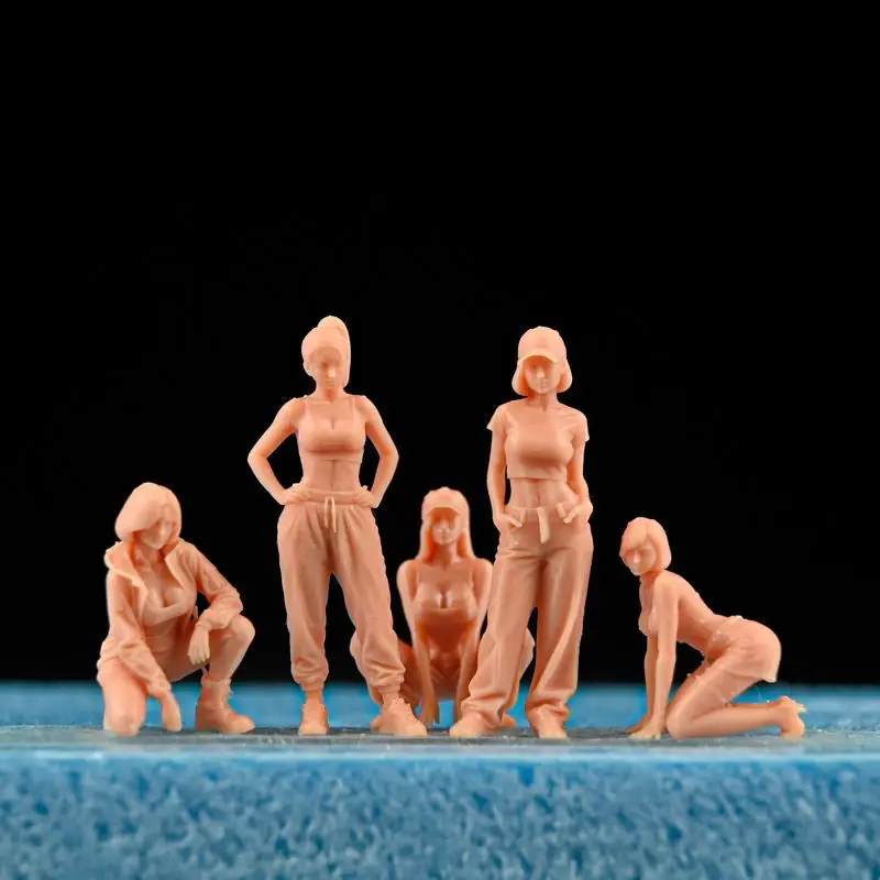 1:64 Scale Miniature White Model of Asian Girl, 1:43 Scale Urban Figure Street Scene, Sand Table Resin Painted Model