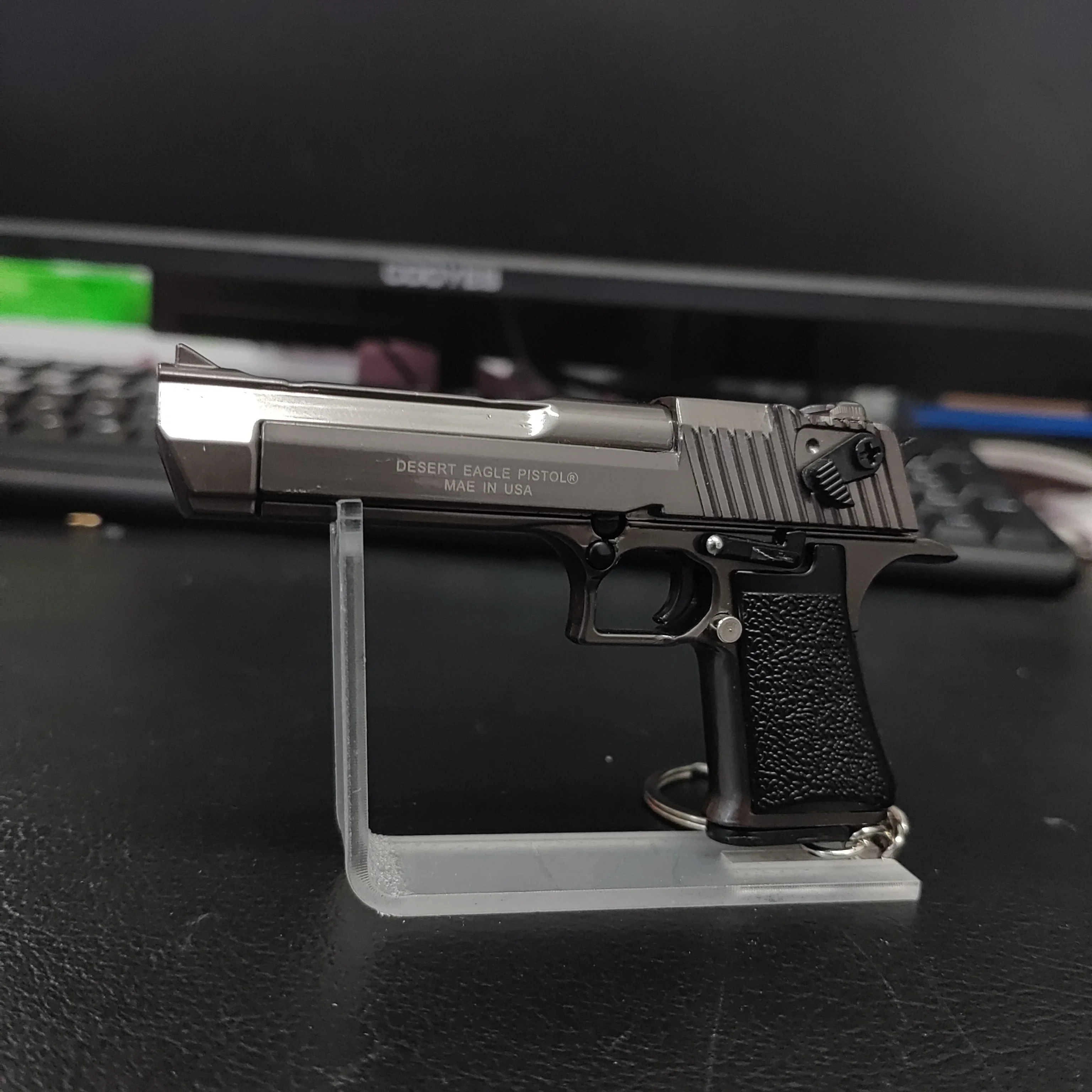 Desert Eagle pistoolmodel afneembare schaal 1:3 pistool legering sleutelhanger mini speelgoed pistool wapen sleutelhanger voor volwassen kinderen kerstcadeau