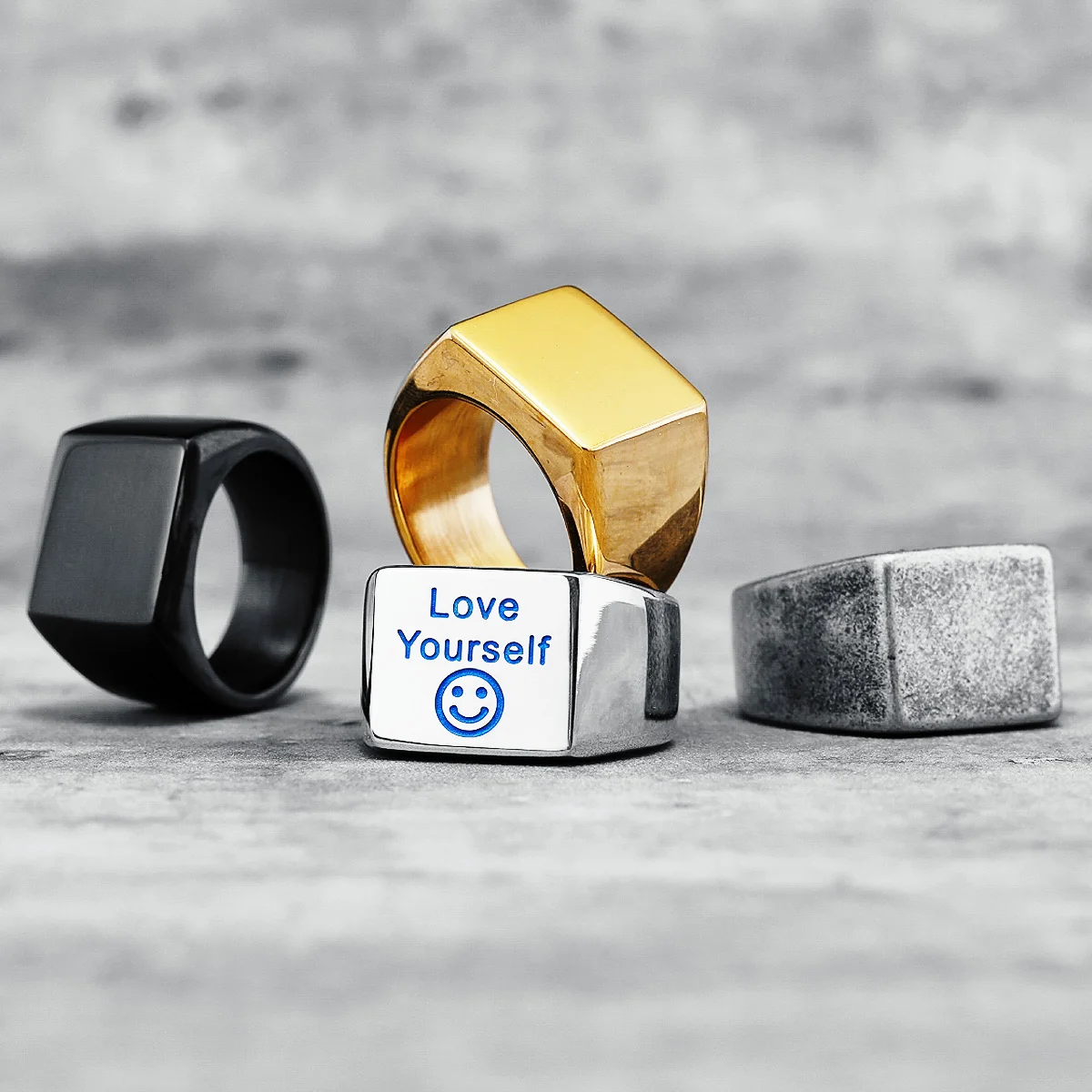 Anillo cuadrado con letras personalizadas, anillos personalizados de acero inoxidable 316L para hombres y mujeres, joyería Vintage pulida para