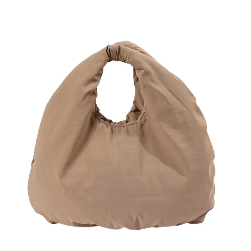 Japanese-style autumn/winter tote bag, solid color, for commuting2026New large-capacity, versatile casual wrist bag