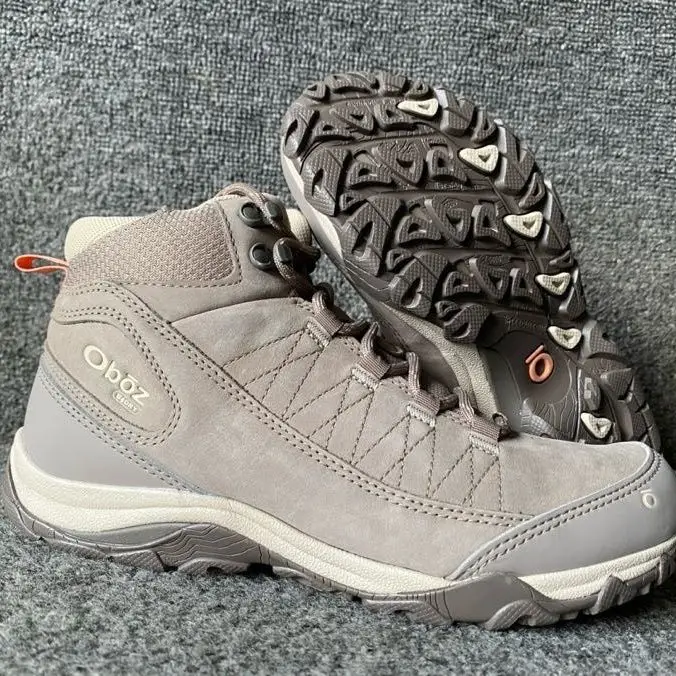 

2025 hot sale unisex outdoor wearable professional breathable anti-friction hiking shoes mountaineering climbing hiking shoes
