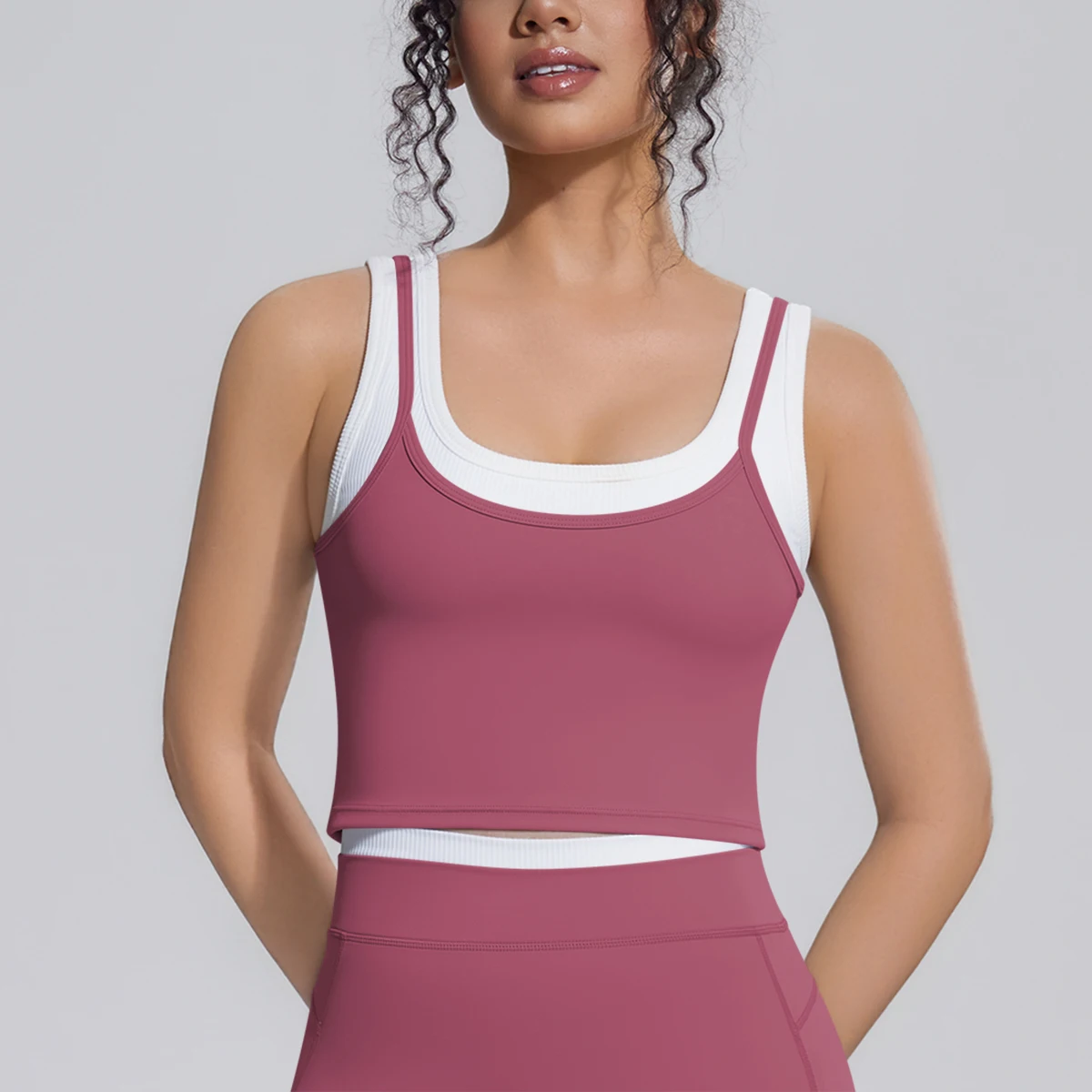 Naked Feel Schöner Rücken Yoga-Top für Frauen Stoßdämpfendes Lauf-Yoga-Tanktop mit Brustpolster Farbblockierendes Workout-Top – Detail 20