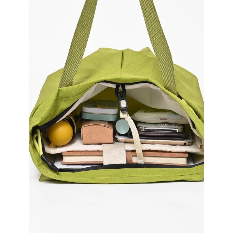 

2026New large-capacity tote bag, unisex shoulder handbag, sports and leisure backpack, mommy bag