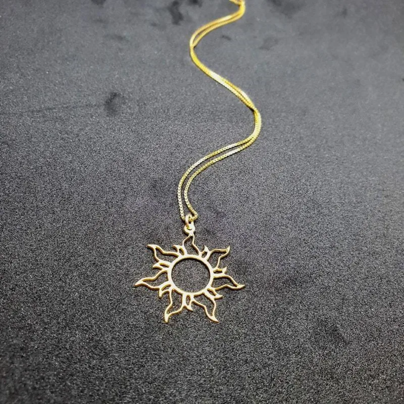 Stainless Steel Necklace Plated Ethnic Sun Totem Pendent Necklaces for Charm Women Birthday Party Fashion Jewelry