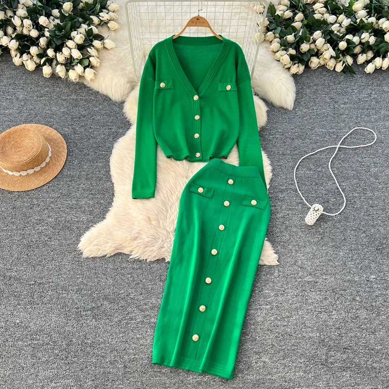 

Fashion Style Knitted Sweater Two Piece Set Women French High-end Metal Buckle Long Sleeved Jacket High Waist Hip Hugging Skirt