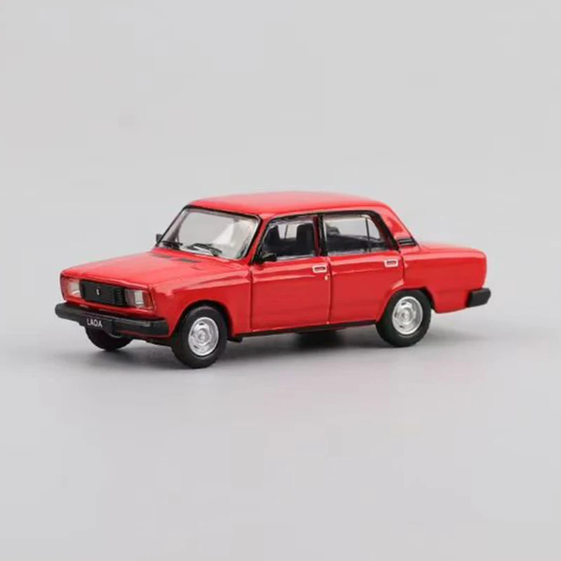 Perka Model Alloy 1:64 Scale LADA 2105 Classic Sedan Car Model