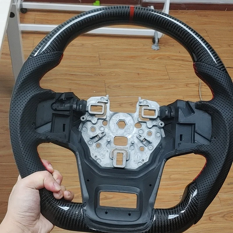 Volante in vera fibra di carbonio per Ford Bronco 2021-2024 volante sportivo piatto in pelle perforata accessori per auto modificati