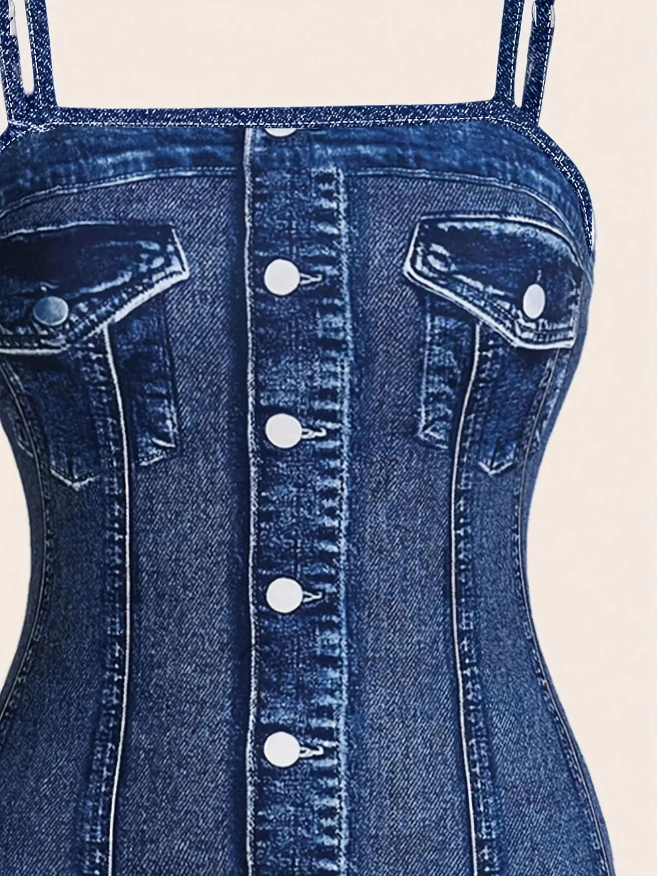 Sommerliches, europäisch-amerikanisches, heiß begehrtes, elegantes, vollflächig bedrucktes Damenkleid im Alltags- und Pendlerstil. – Detail 3