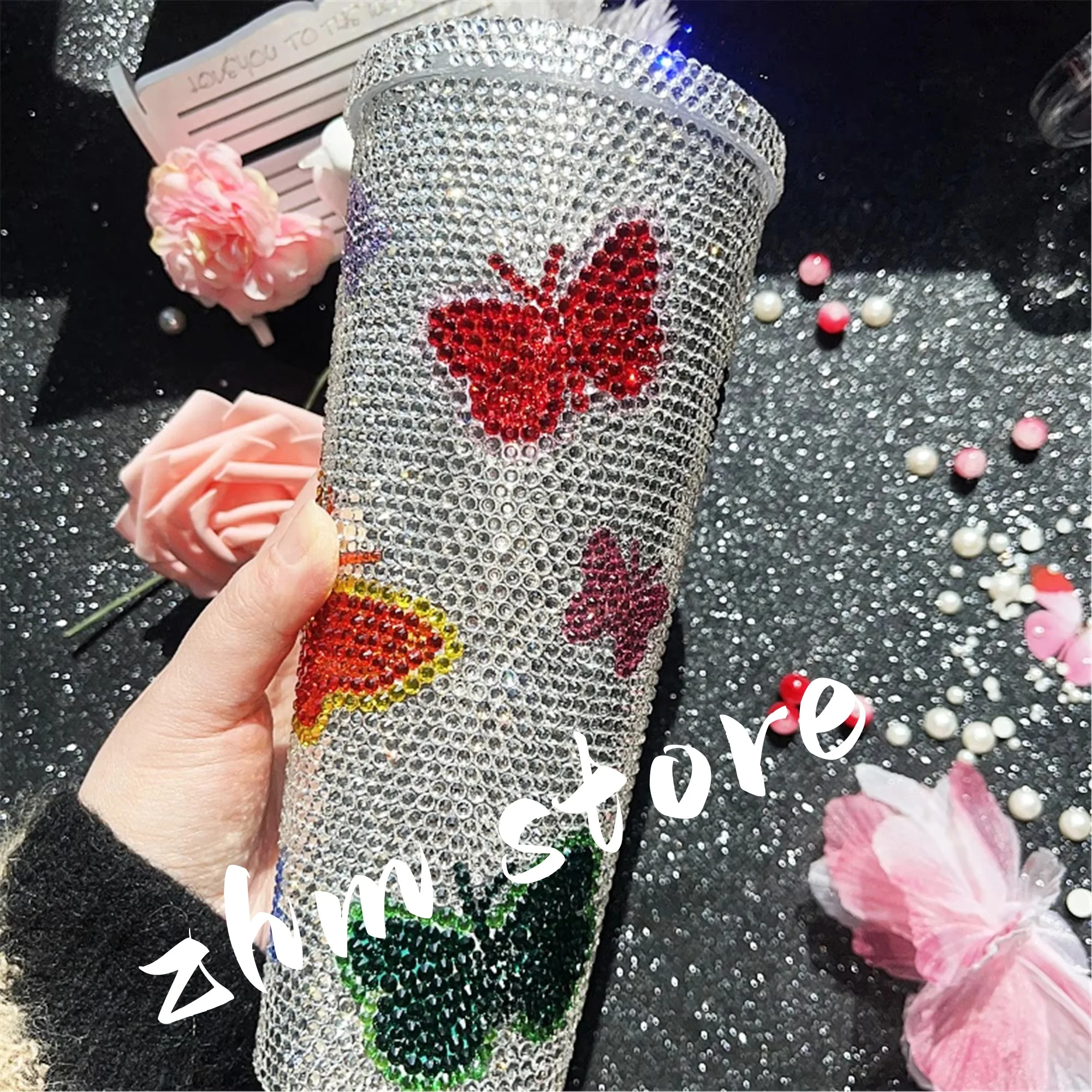Hecho a mano personalizado Bling varios tipos de mariposa decorar brillo Rhinestone lujo celebridad señoras taza de agua con pajita