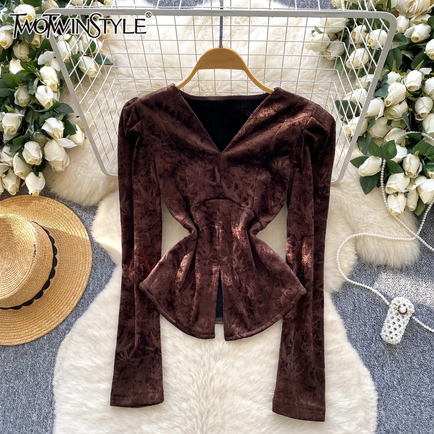 

TWOTWINSTYLE French Style Vintage Velvet Blouses For Women V Neck Long Sleeve Autumn Temperament Slim Blouse Female KBL555375