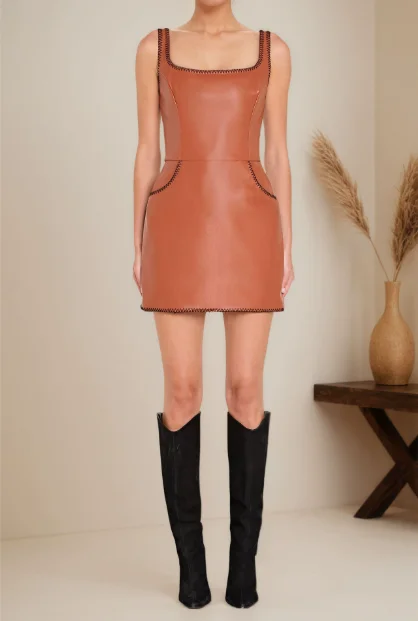 

Fashion Contrasting Border Design Square Neck Sleeveless Suspender Leather Dress for Women's Trendy High Street Style Dress