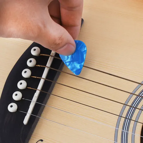 Imagen 2 del producto Púa de guitarra colorida de celuloide, 0,46mm, 0,71mm, 0,96mm, para guitarras eléctricas acústicas, bajo, púa Multicolor, 1 unidad