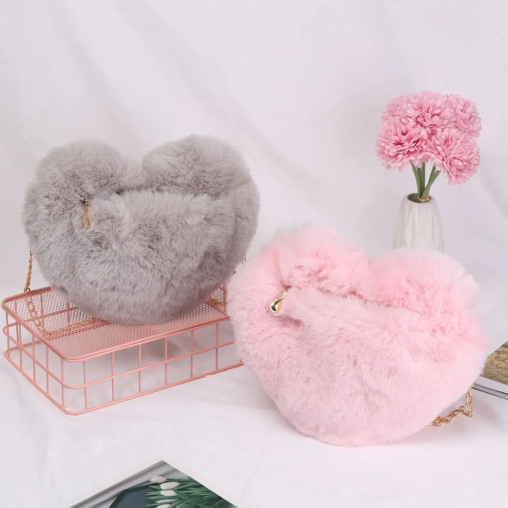 Fashion Soft Faux Fur Heart Shaped Shoulder Bag Cute Fluffy Crossbody Handbag Mini Shoulder Chain Bag Messenger Bag