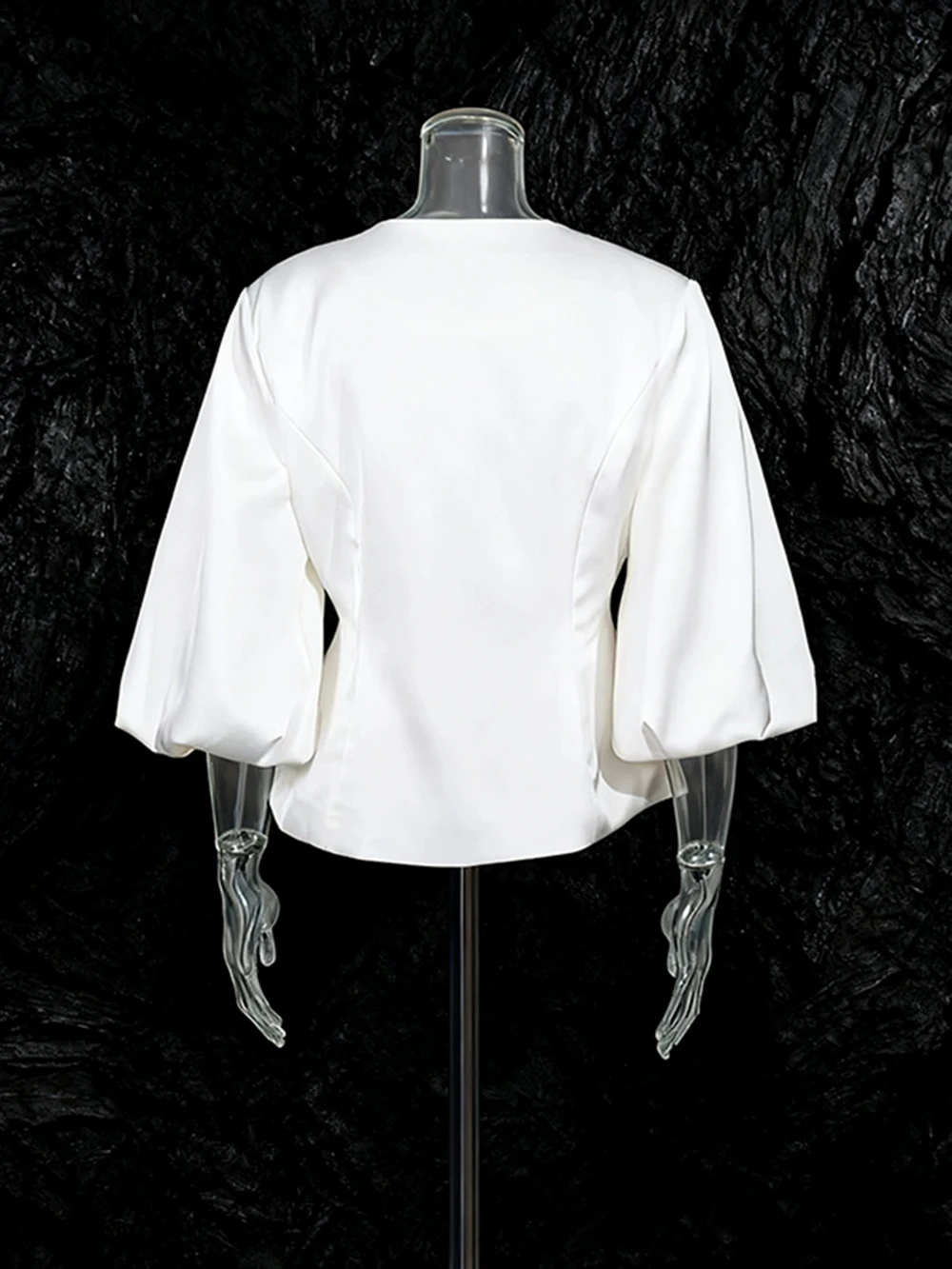 2025 جديد عصري زر معدني خليط نفخة الأكمام الخامس الرقبة حزام تي شيرت-GZXXX341