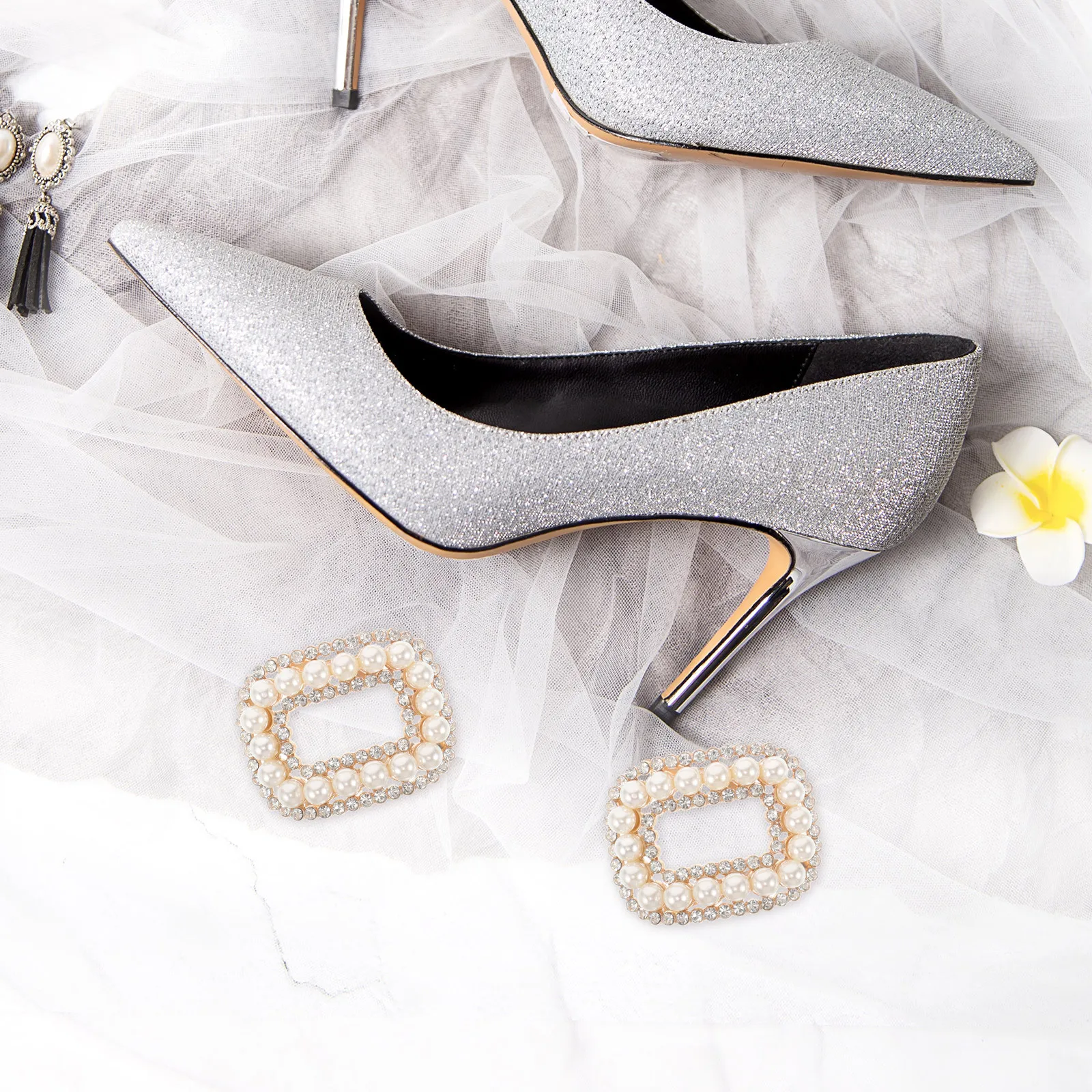

1Pair Pearl Shoe Flowers Crystal Rhinestone Square Buckle Decorations for Wedding Bridal Shoes Elegant Sparkling Shoe Clips