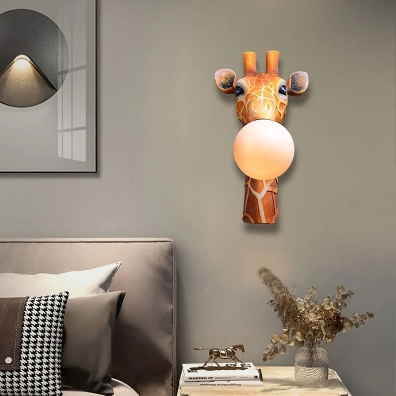 Creative Resin Giraffe LED Wall Lamp Cartoon Animal Statue Living Room Background Entrance Corridor Aisle Study Decorative Light