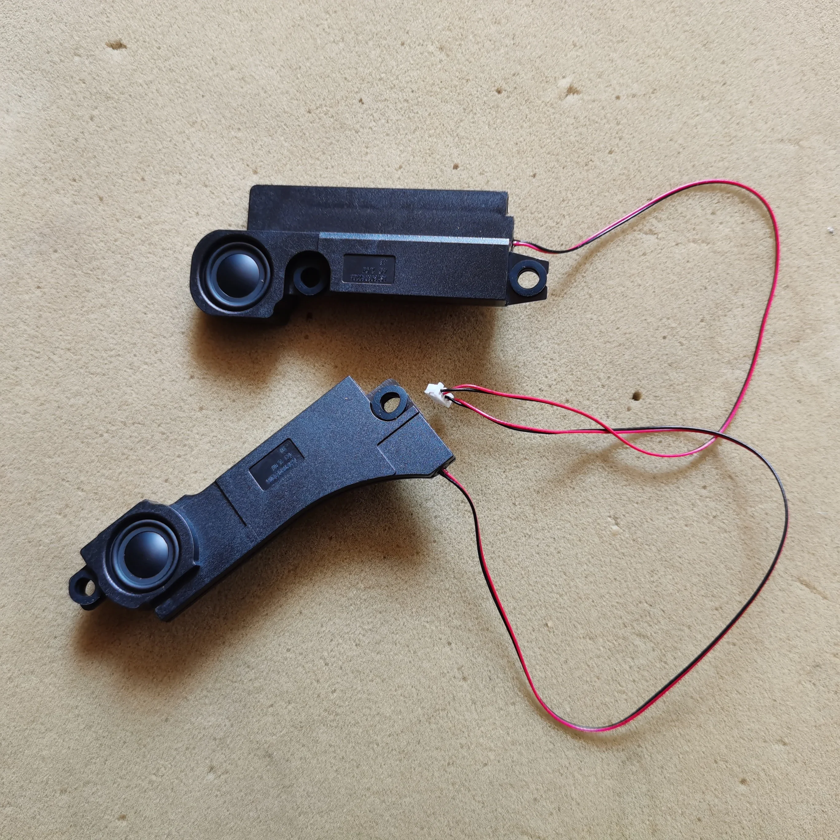 Pair New laptop built-in speakers for lenovo IdeaPad Y500N Y510P Y500 Y590