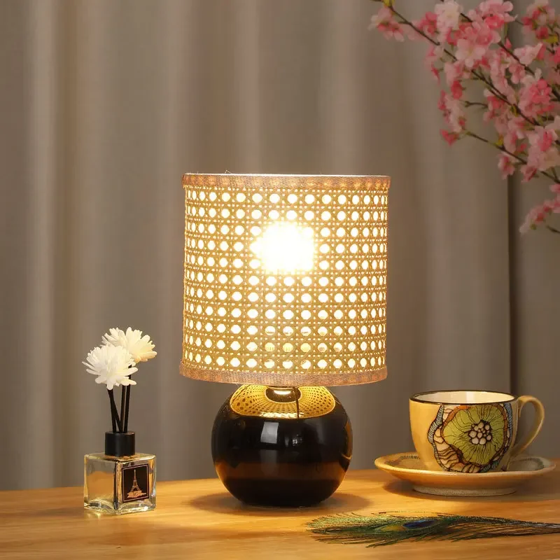 Ceramic Table Lamp Retro Living Room Decoration Night Lights Classical Atmosphere Lamp