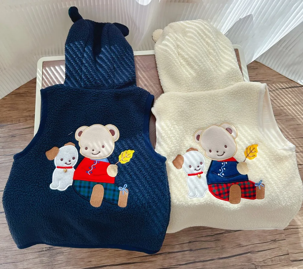 Kindermantel Baby Mädchen Kleidung Jungen Mantel Winter Baumwolle Tops Jungen und Mädchen Cartoon-Muster bestickte Kapuzenweste