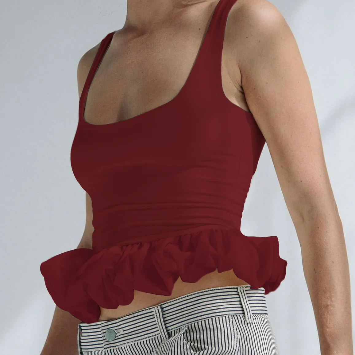 2025 ฤดูร้อนใหม่ผู้หญิงขายร้อนเสื้อ Spliced กับเสื้อยืดลําลองแฟชั่น