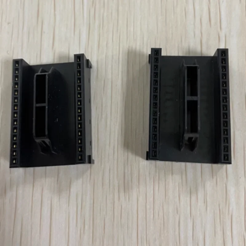 Genuine 6ES7390-0AA00-0AA0 U Bus Connector for S7-300 PLC System Replacement Part 62x80x28mm 12Mbps