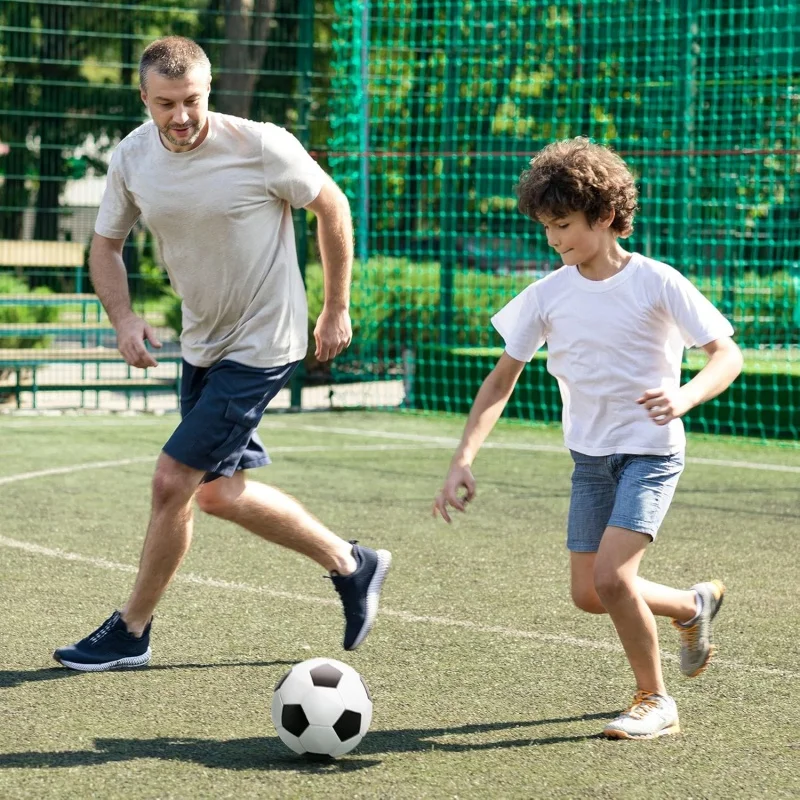 Fußball der Größe 3/5, offizielle Größe und Gewicht – klassisches Schwarz und Weiß – für den Innen- und Außenbereich – langlebig und langlebig